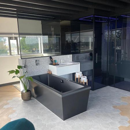 Above And Beyond - Luxe Suite Met Sauna En Stoomdouche Zaandam Exterior photo